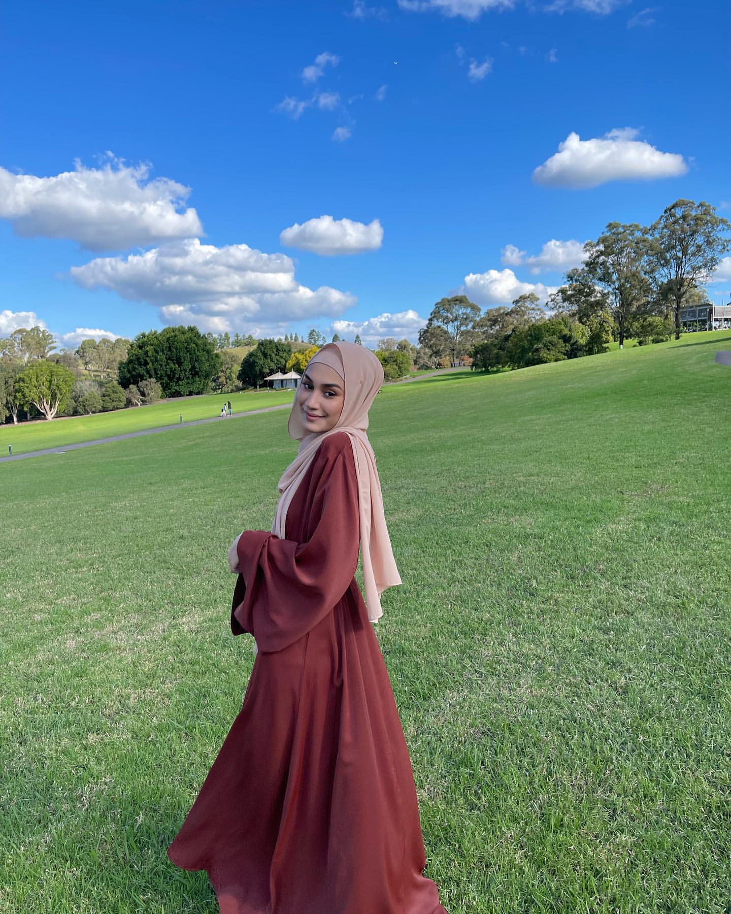 Khatijah Abaya - Chocolate Closed Abaya Fajr Noor