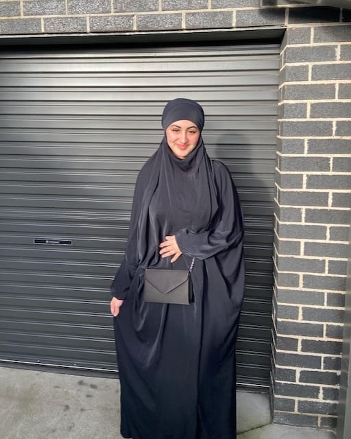 One Piece Prayer Jilbab – Schwarz