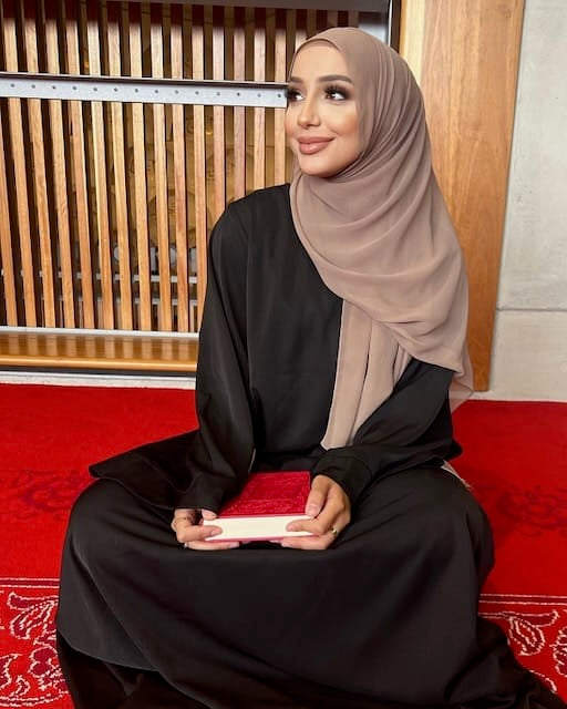 Khatijah Abaya - Black - Closed Abaya - Fajr Noor
