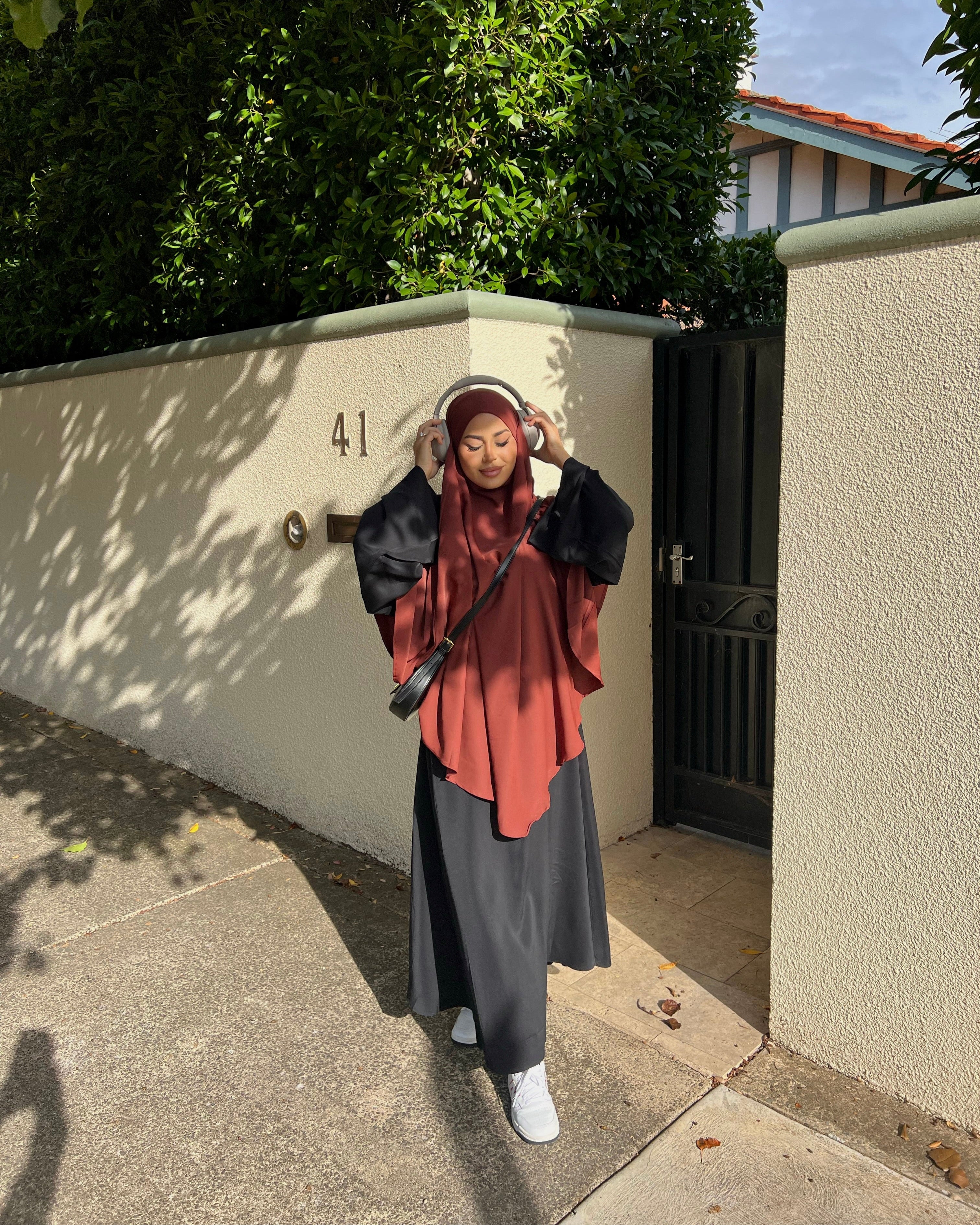 Khatijah Abaya - Black Closed Abaya Fajr Noor