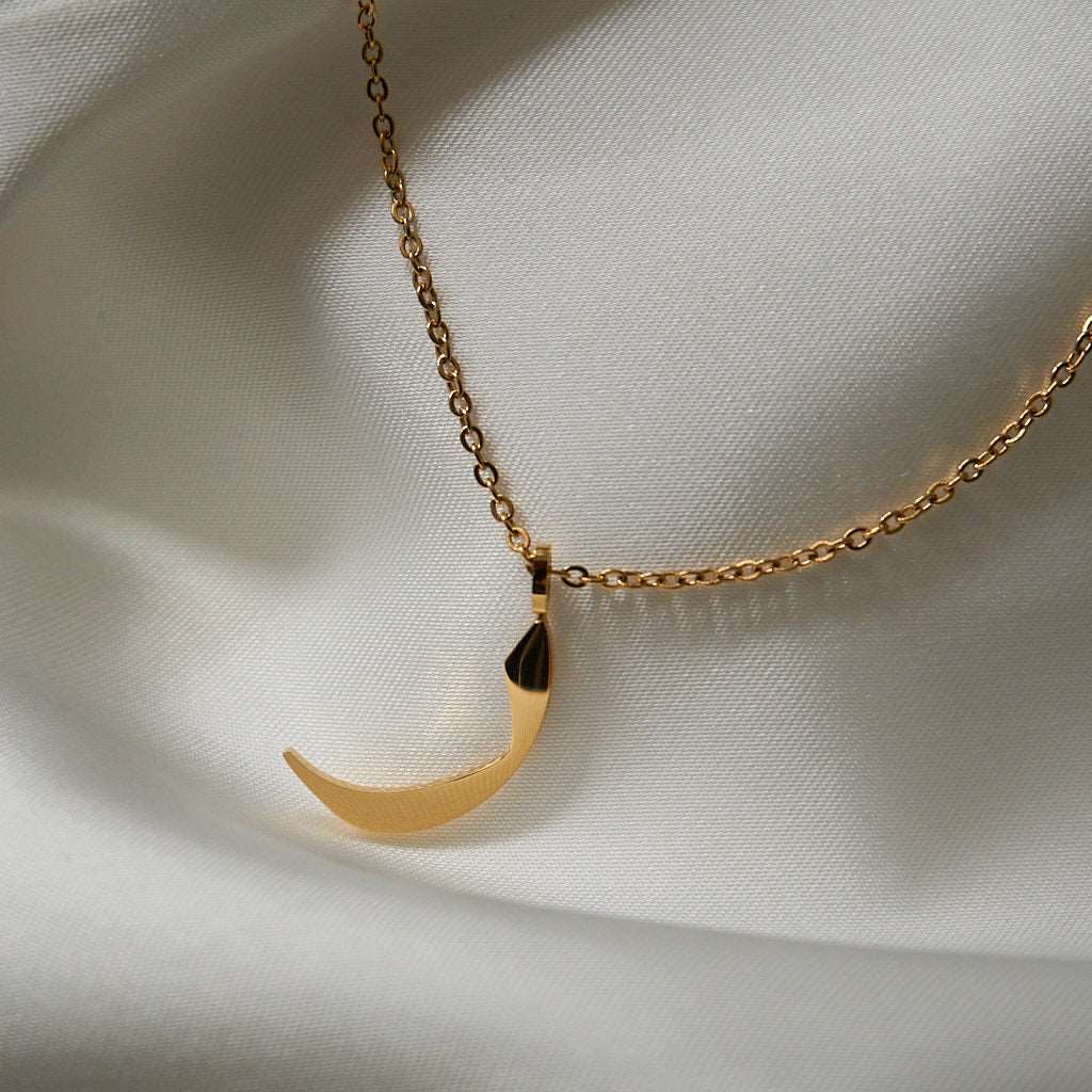 Arabic Letter Necklace Necklace Fajr Noor R - ر