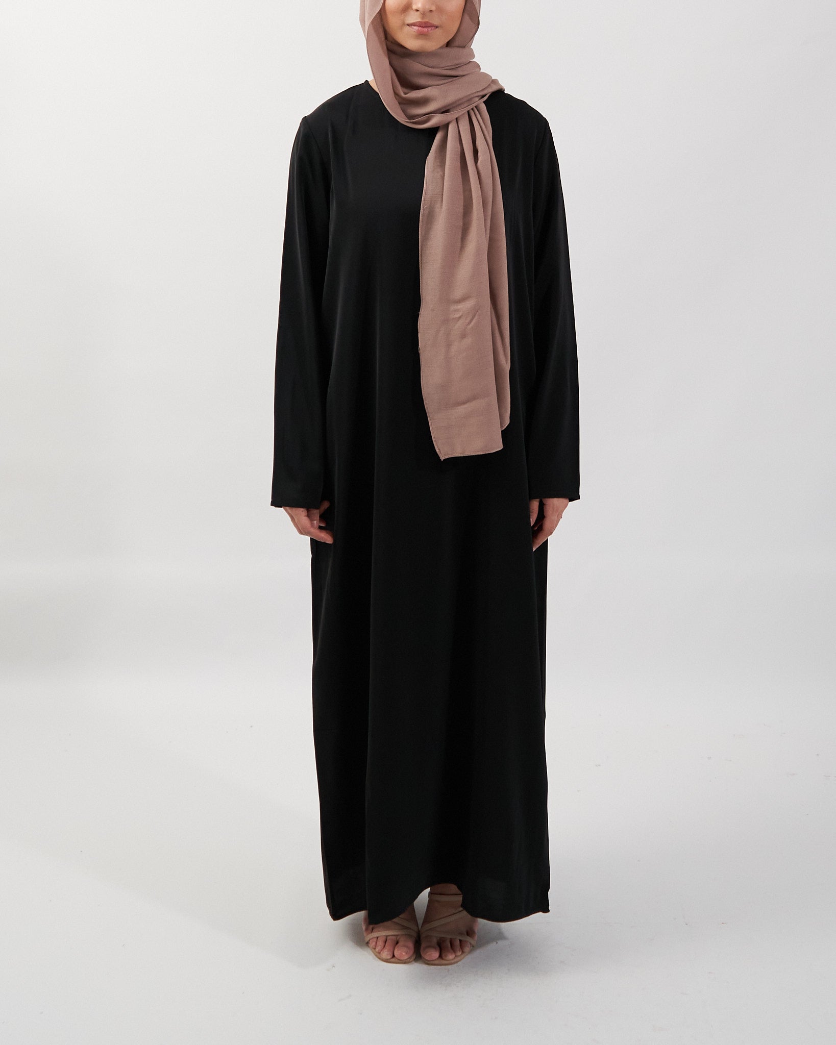 Essential Abaya - Black