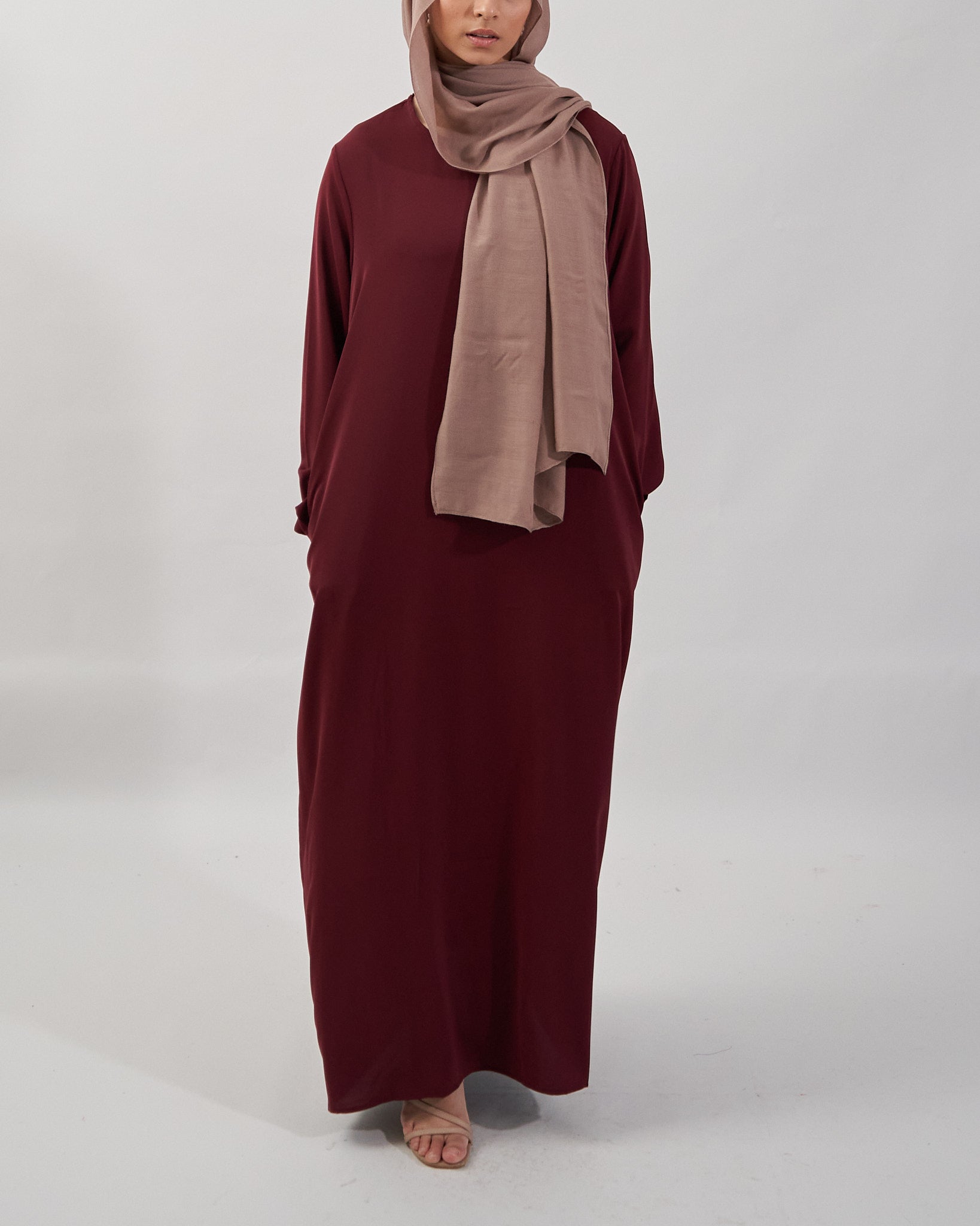 Essential Abaya - Maroon