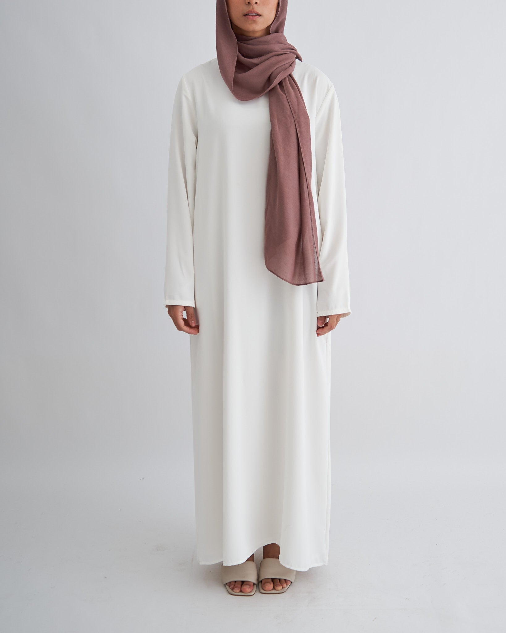 Essential Abaya with Pockets White Fajr Noor1