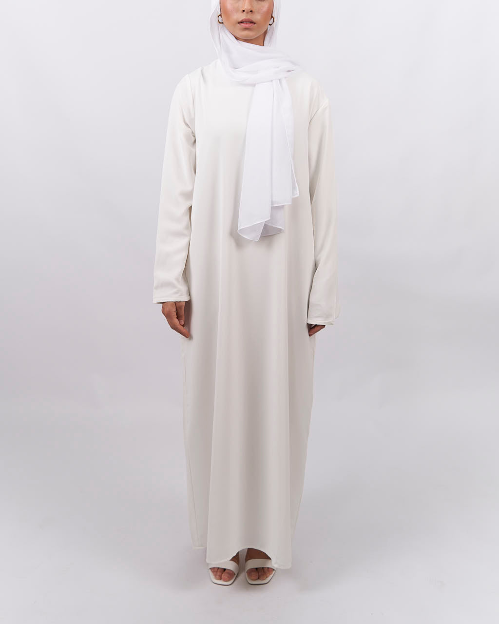 Essential Abaya - White