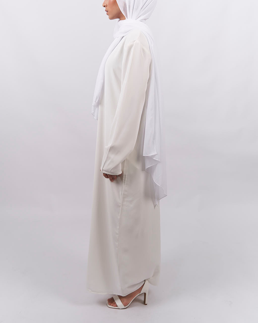 Essential Abaya - White