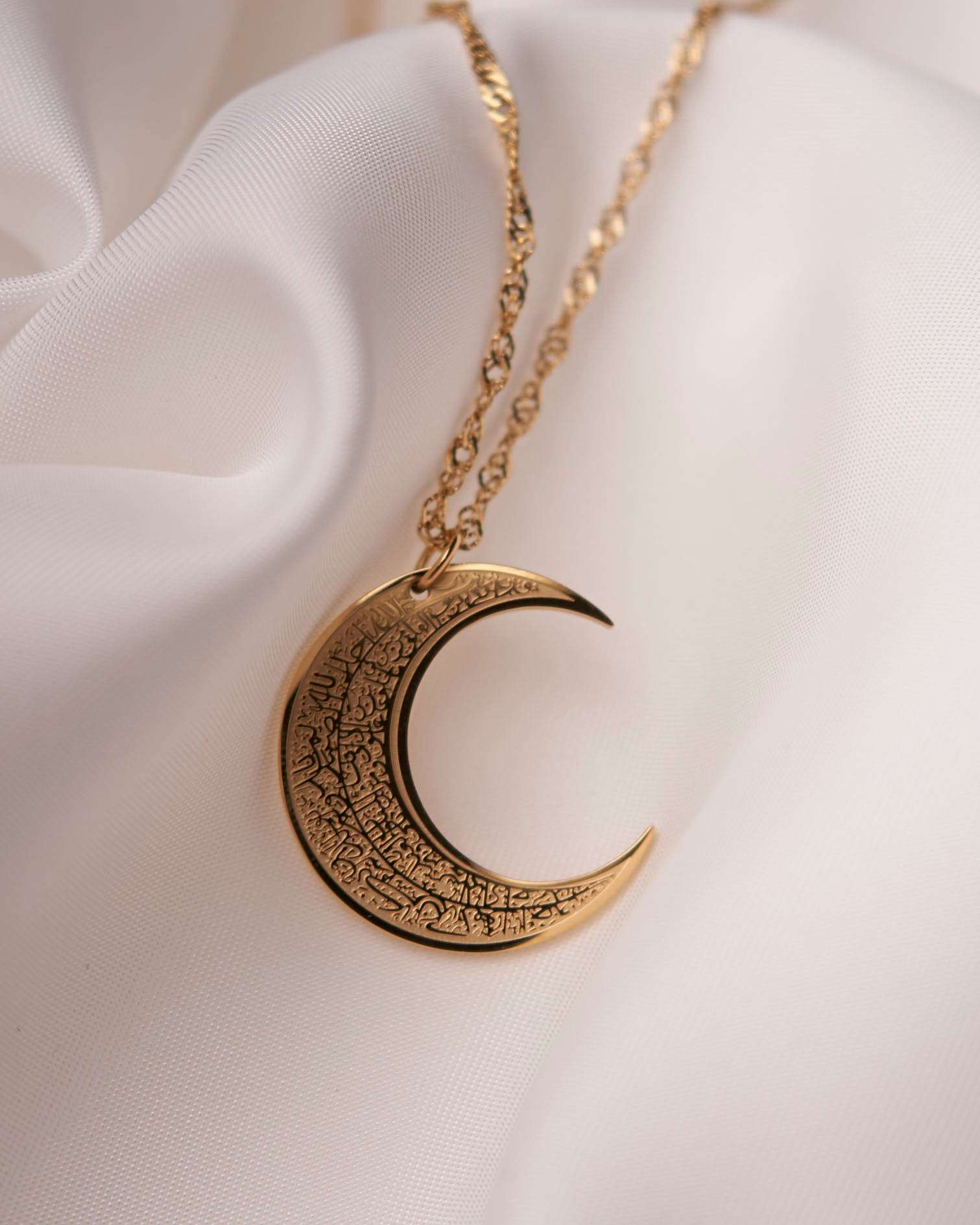 4 Qul Crescent Moon Necklace - Necklace - Fajr Noor