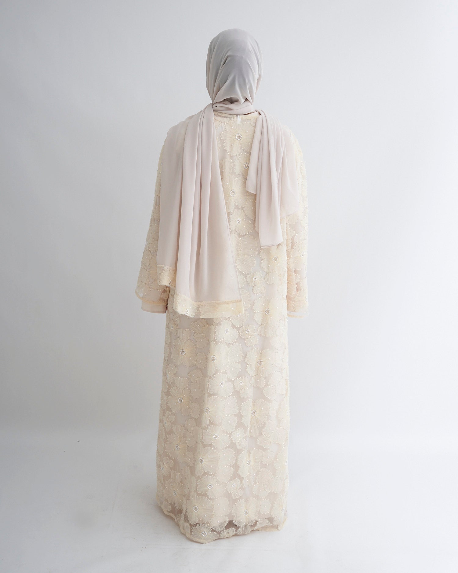 Sumayya Abaya - Cream