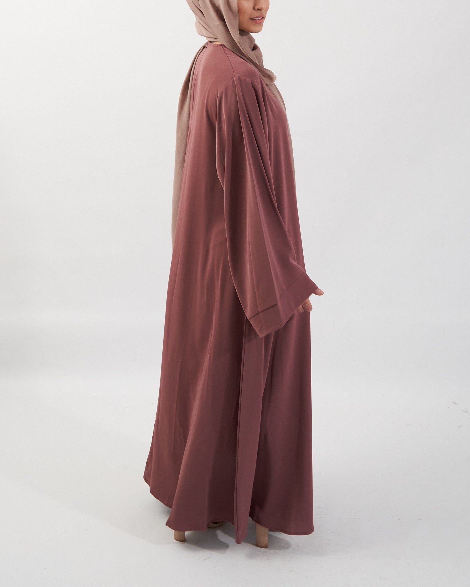 Khatijah Abaya - Berry Closed Abaya Fajr Noor