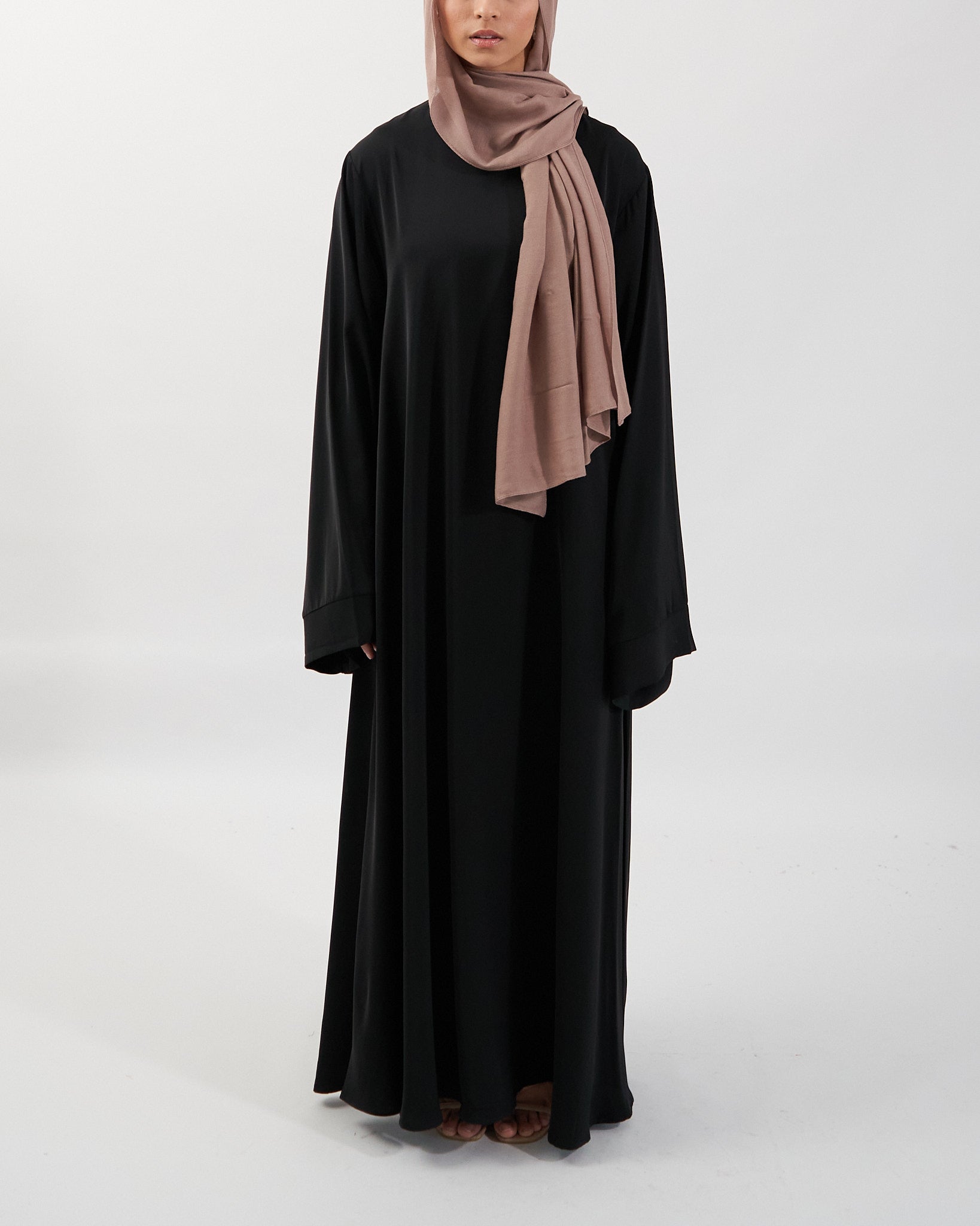 Khatijah Abaya - Black Closed Abaya Fajr Noor