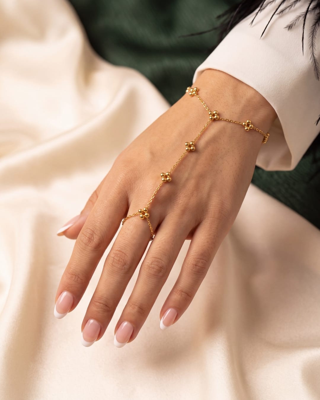 Zeenah Hand Chain Bracelet