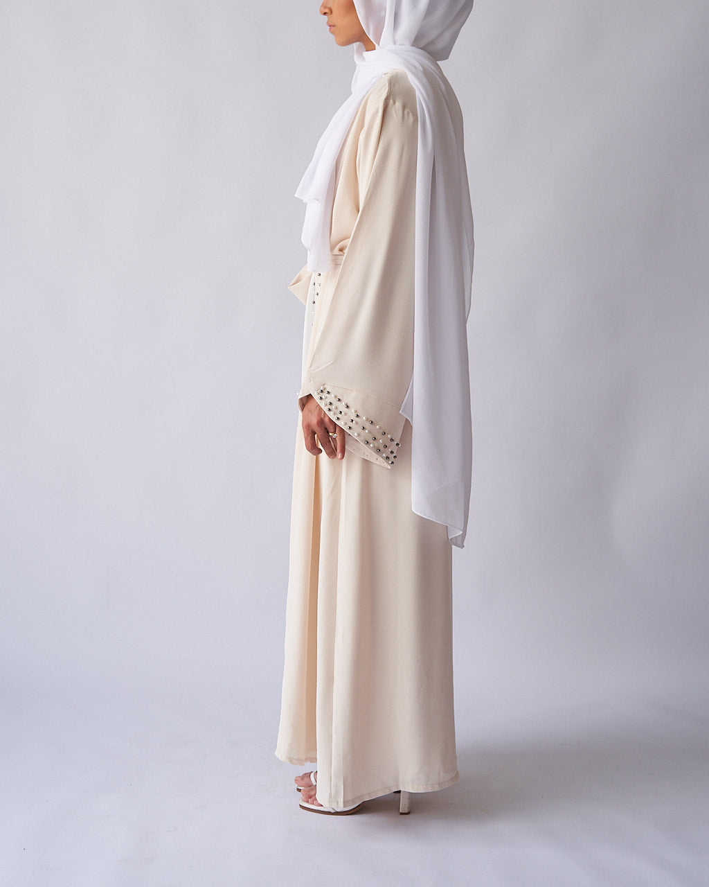 Amirah Abaya – Creme