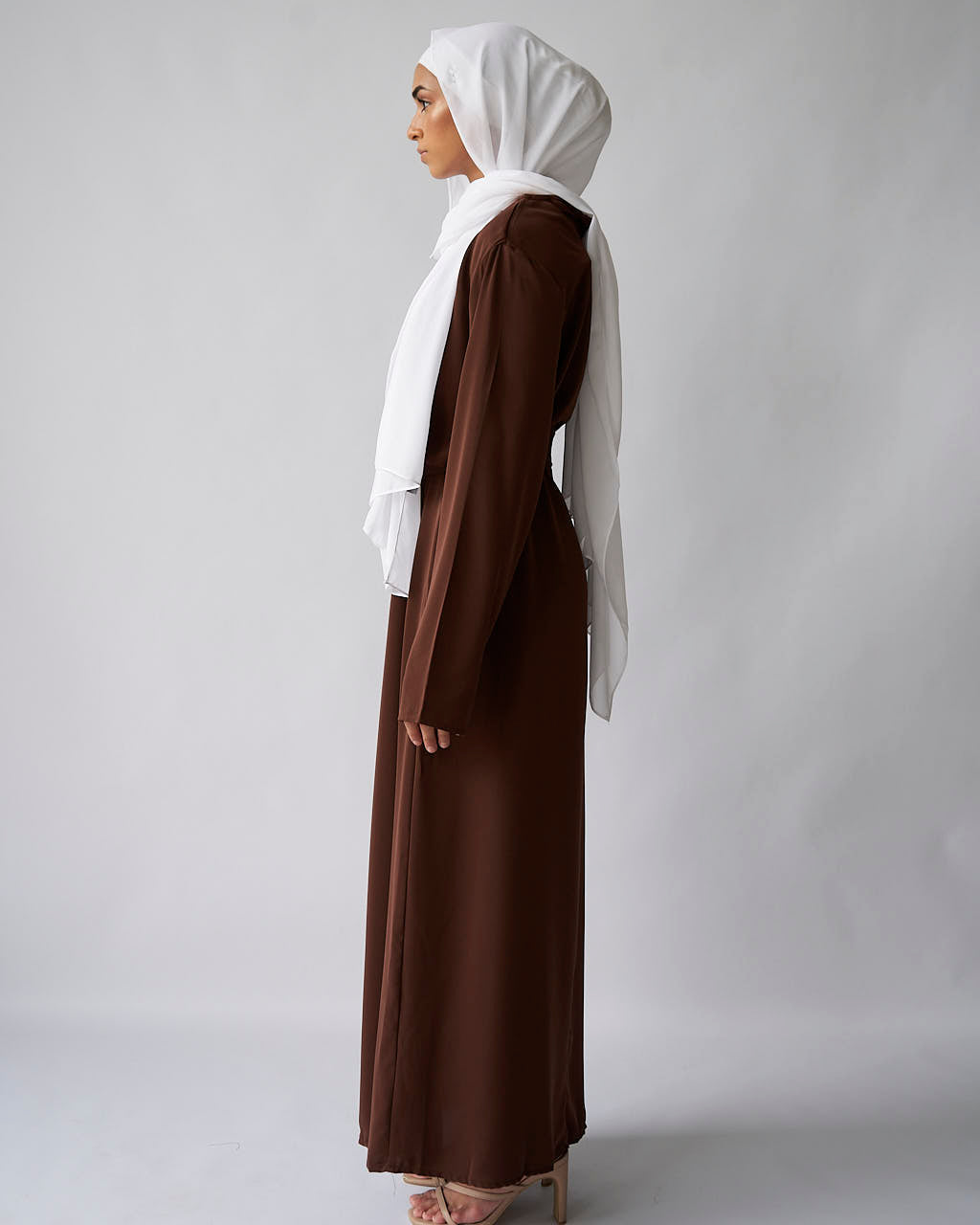 Essential Abaya – Kaffee