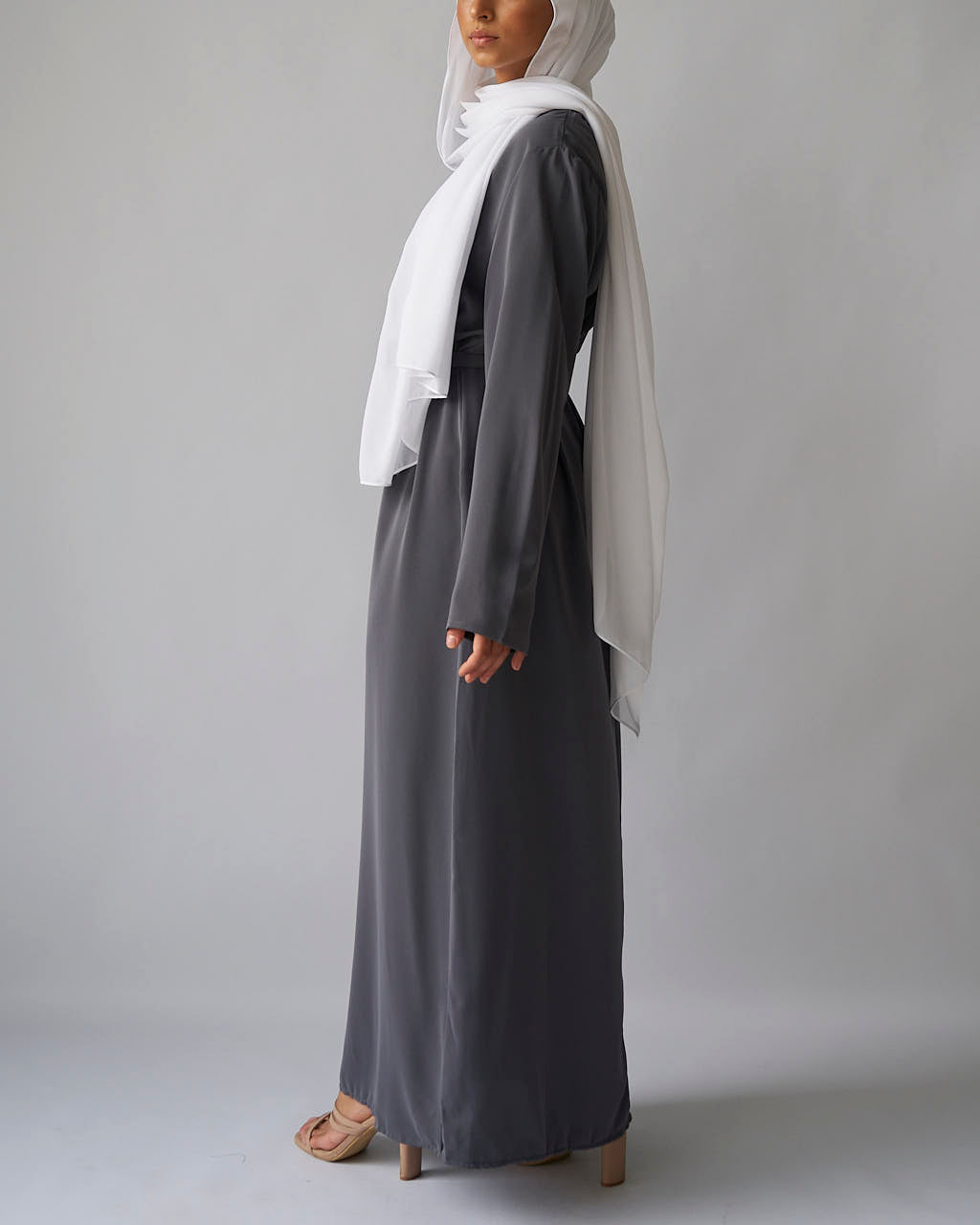 Essential Abaya - Grey