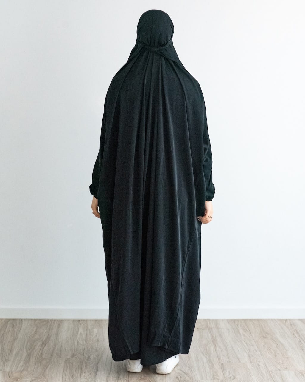 One Piece Prayer Jilbab – Schwarz