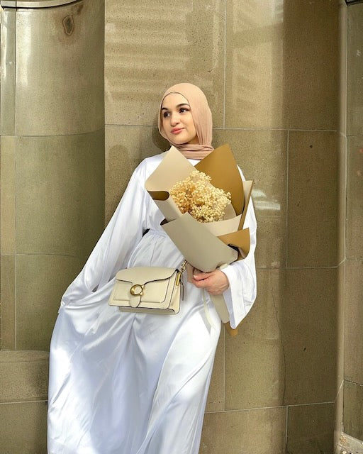 Safa Abaya - White - Closed Abaya - Fajr Noor