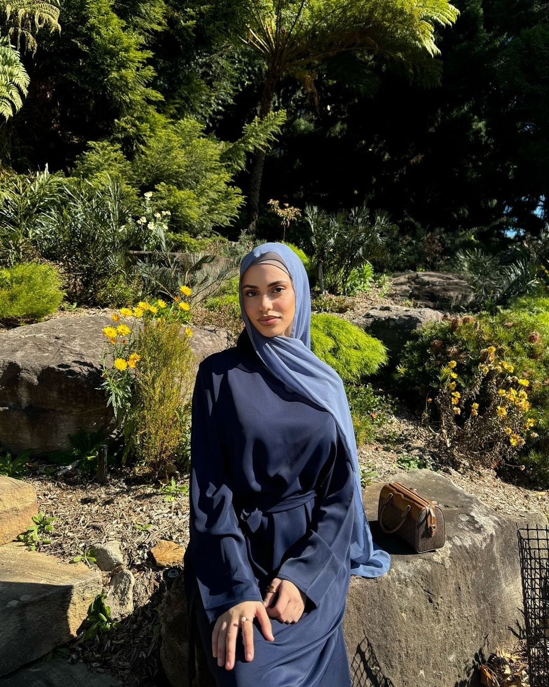 Essential Abaya with Pockets - Navy