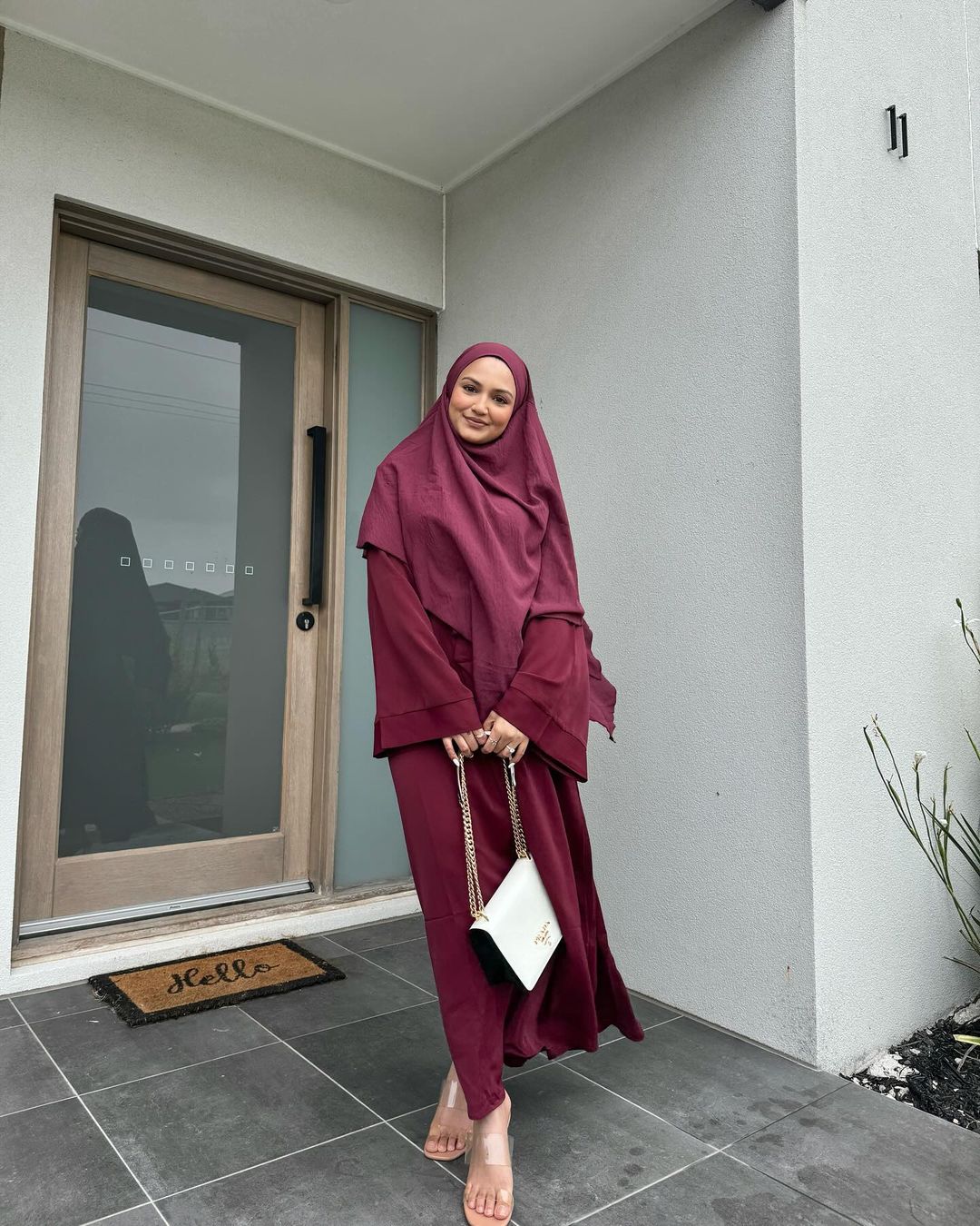 Khatijah Abaya - Maroon Closed Abaya Fajr Noor 