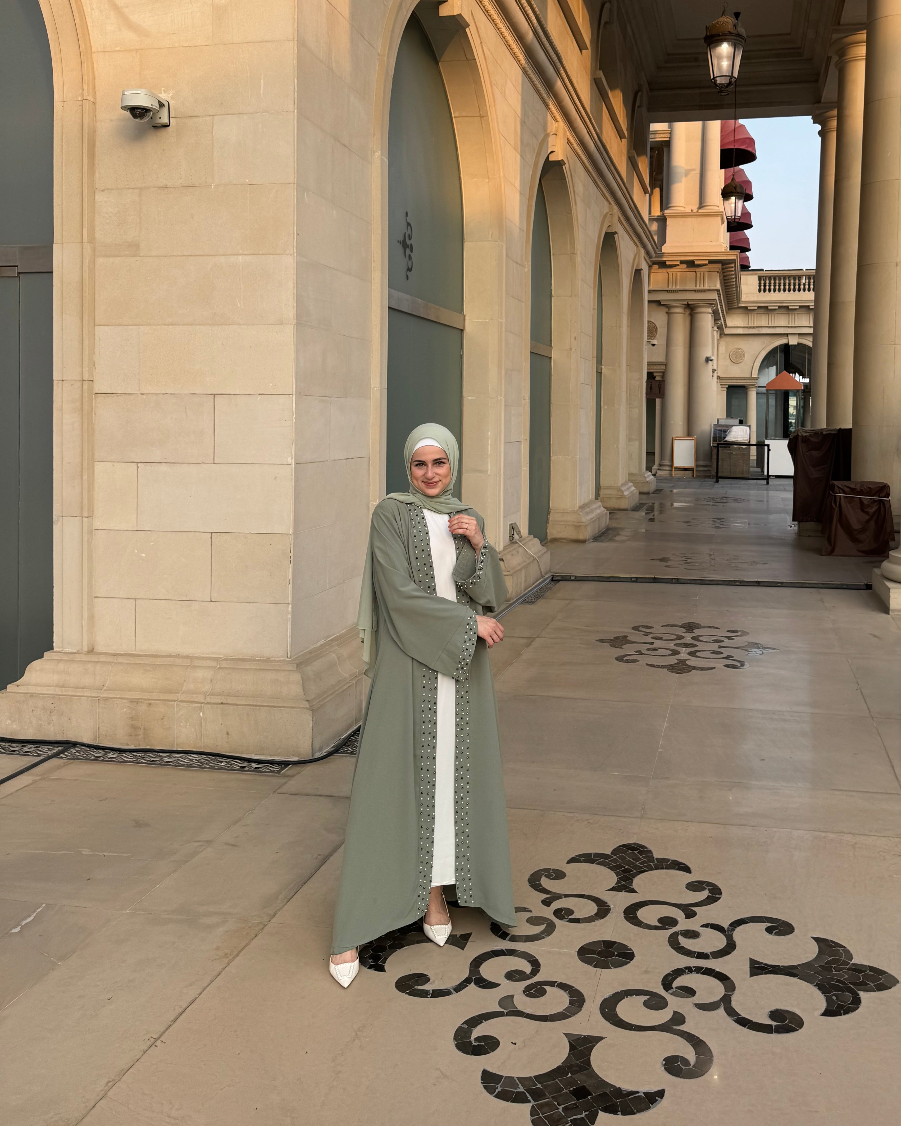 Amirah Pearl Abaya - Minty