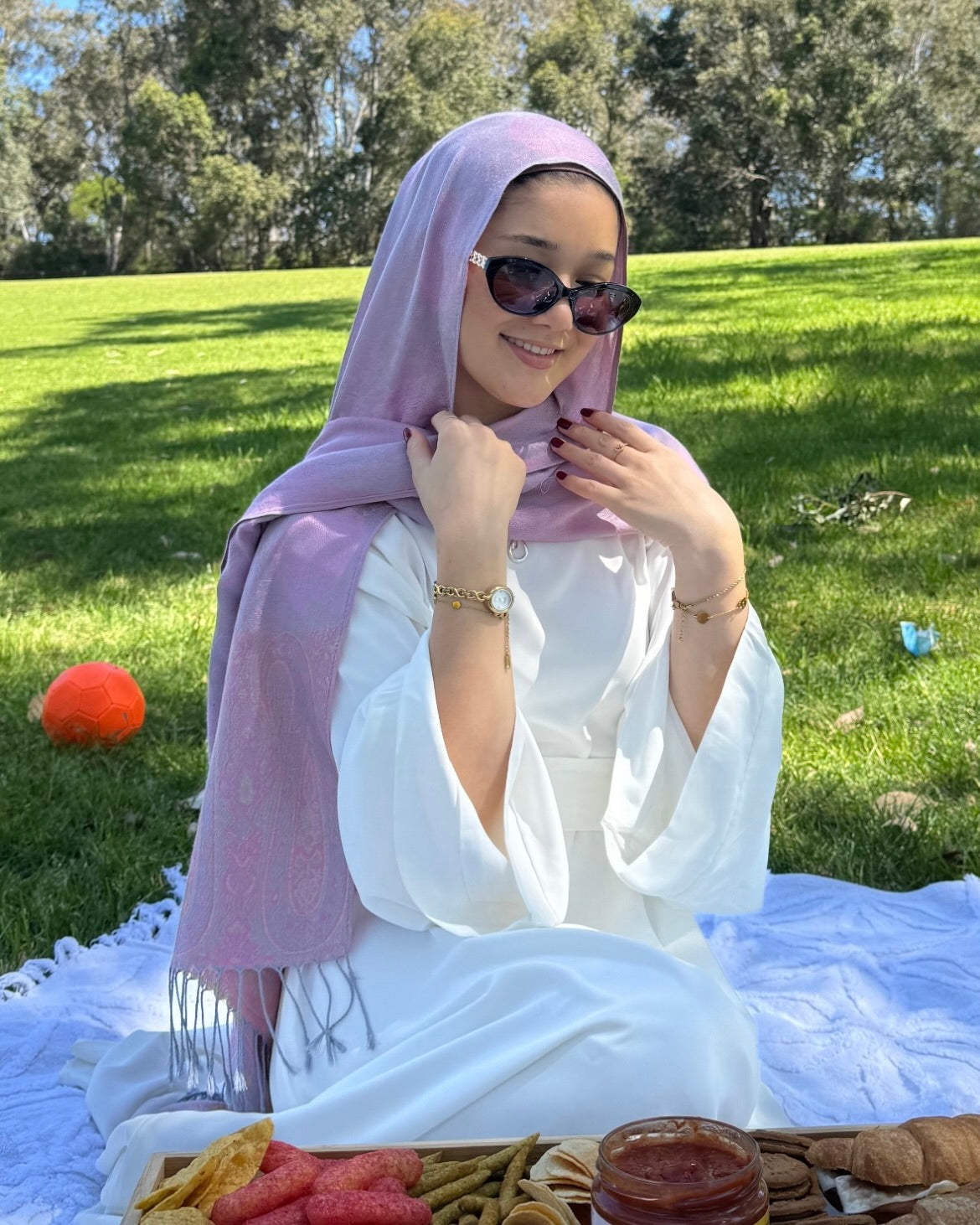 Khatijah White Abaya