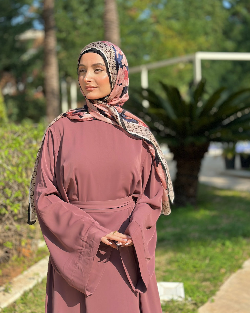 Khatijah Umrah Abaya Berry
