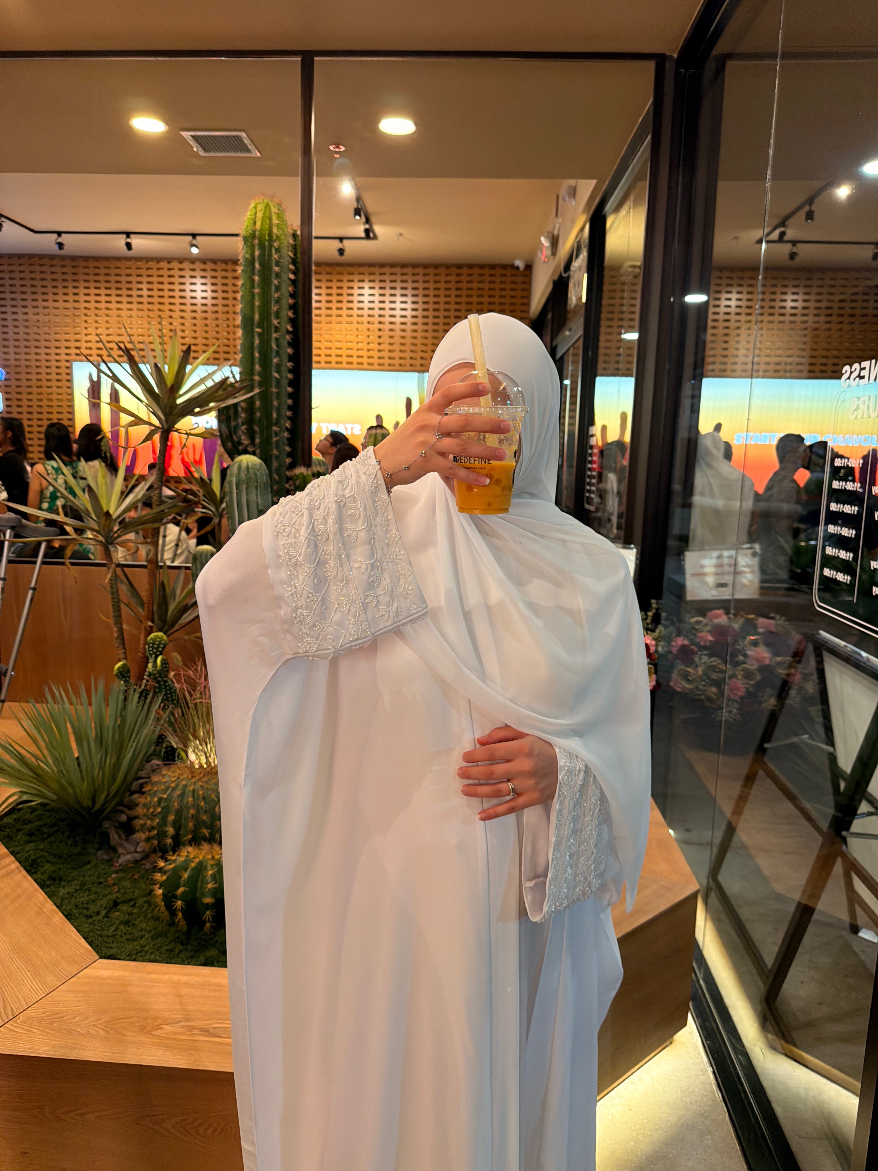 Maryam Eid Abaya - White