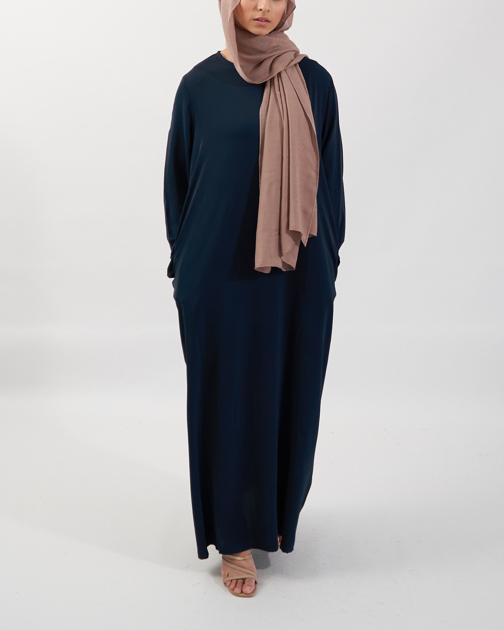 Essential Abaya with Pockets - Navy