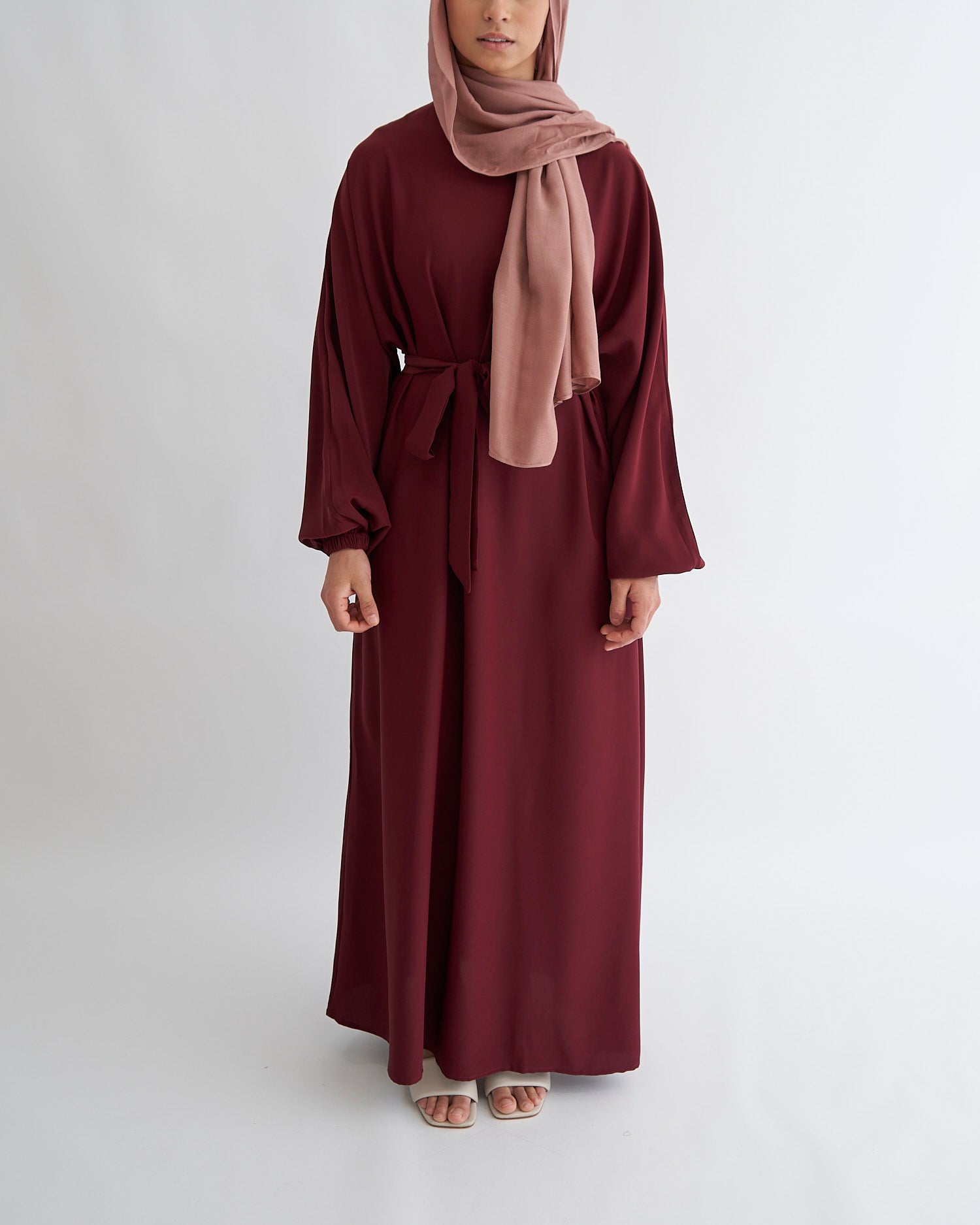 Essential Cuffed Abaya - Maroon