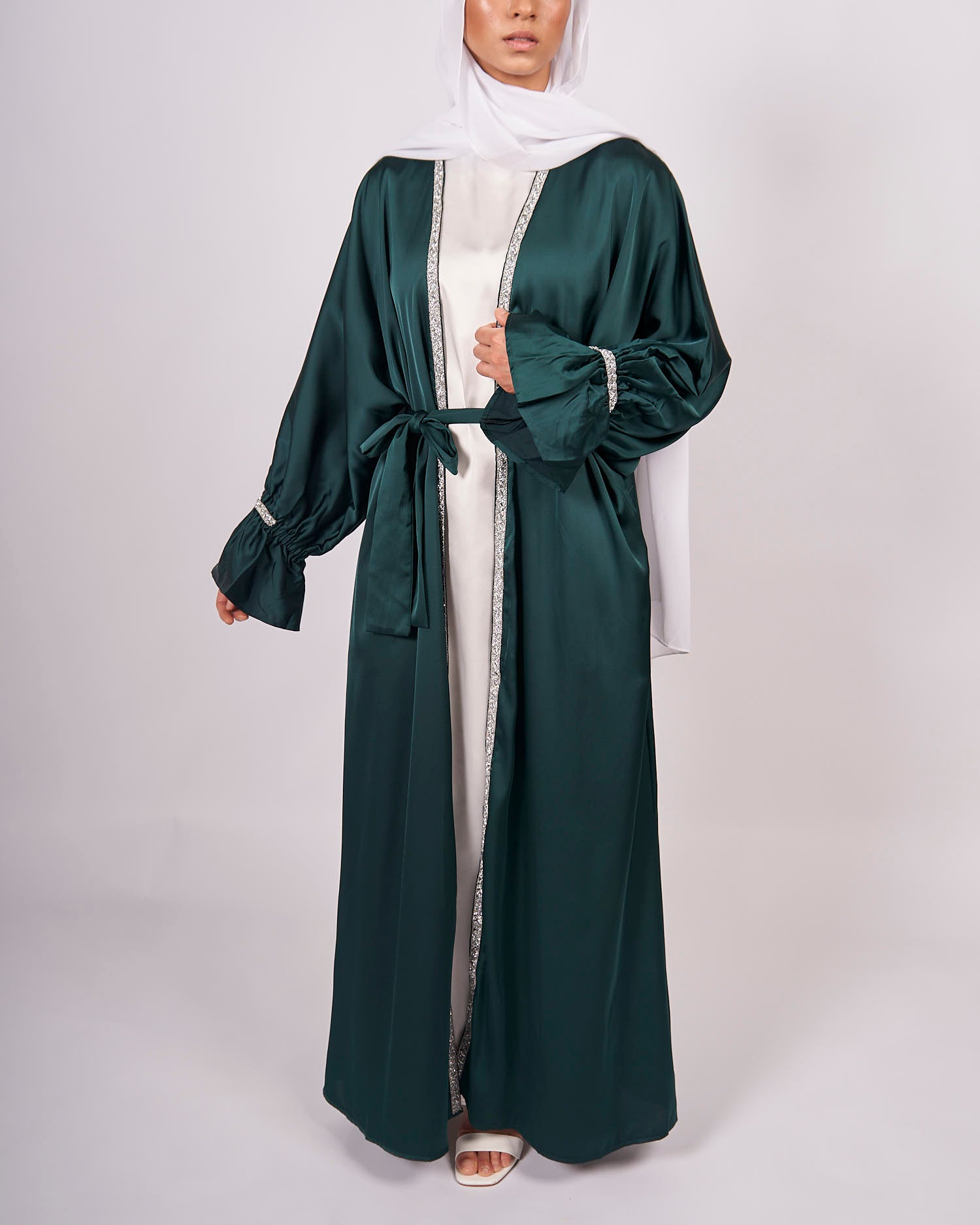 Zainab Satin-Abaya-Set – Smaragd