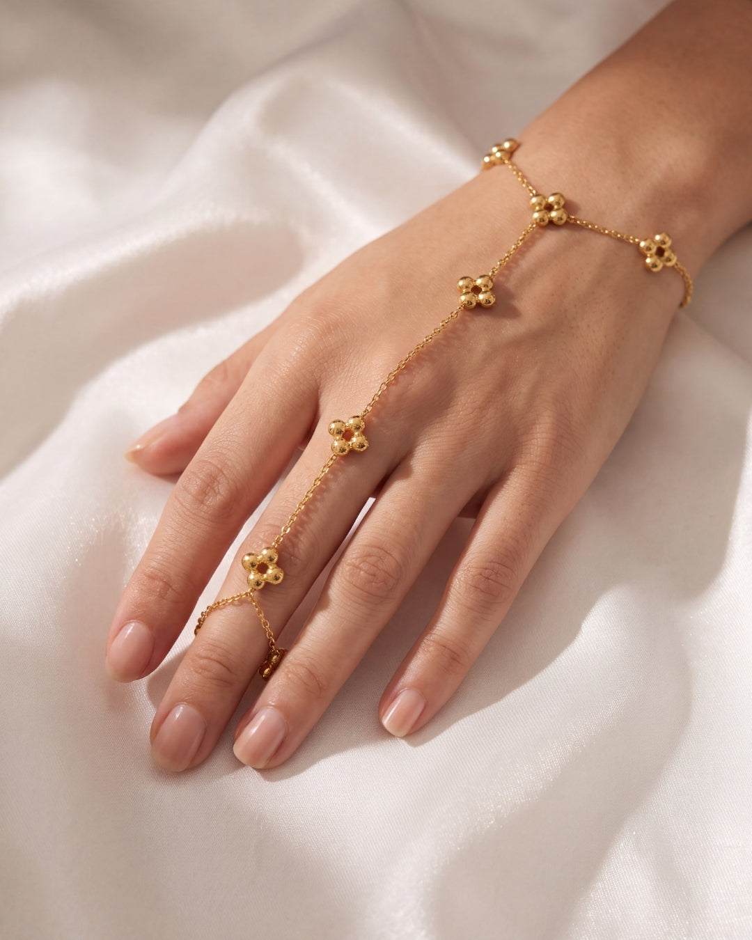 Zeenah Hand Chain Bracelet
