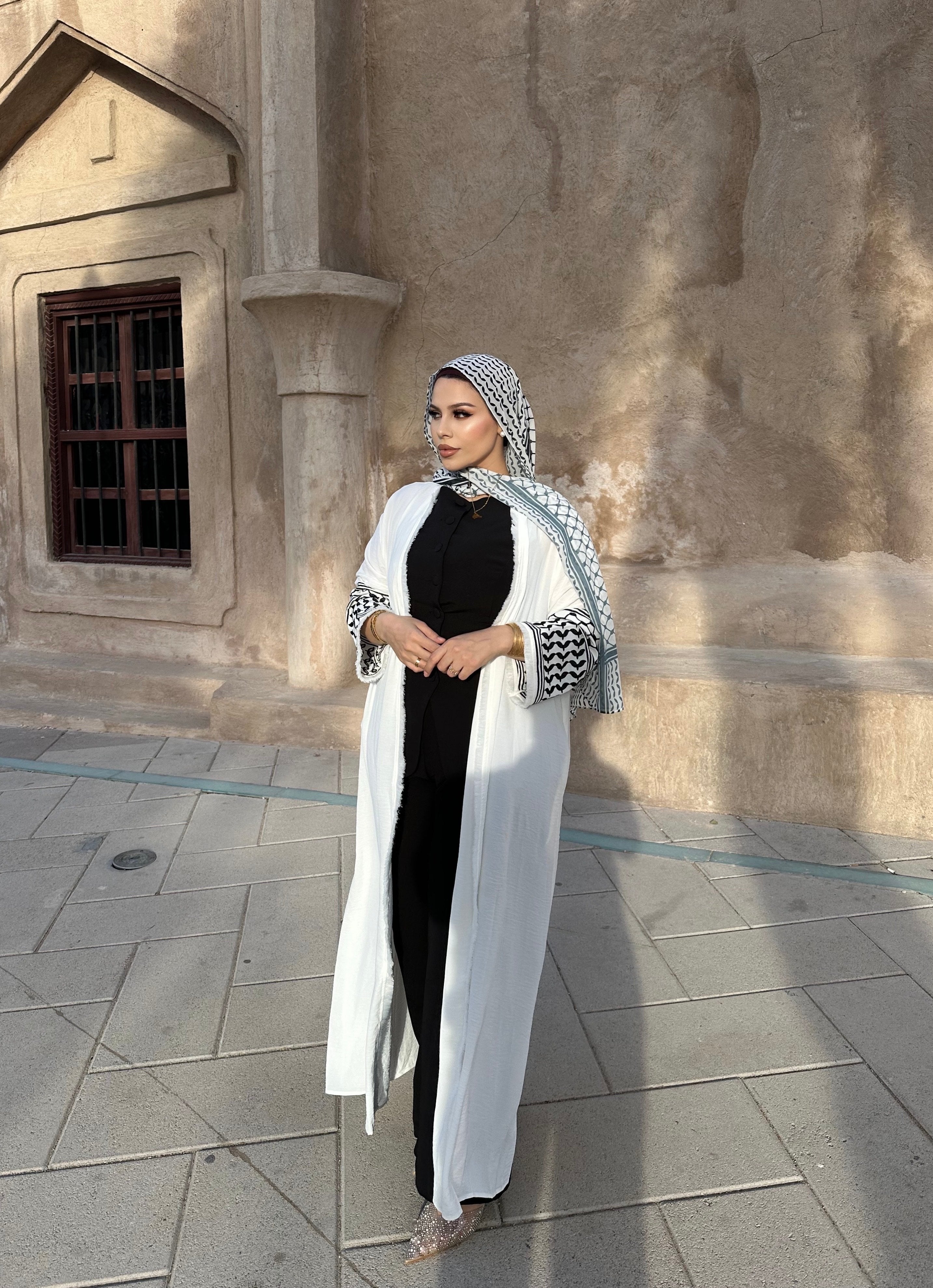 Keffiyeh Abaya - White