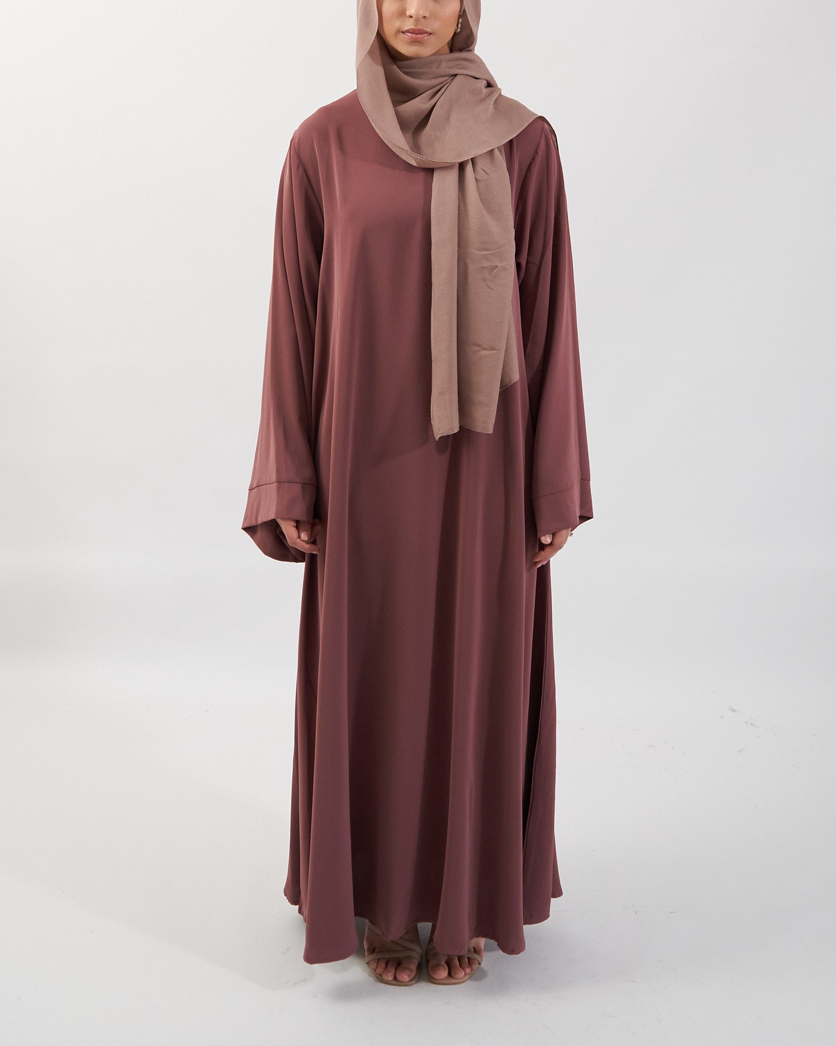 Khatijah Abaya - Berry Closed Abaya Fajr Noor 