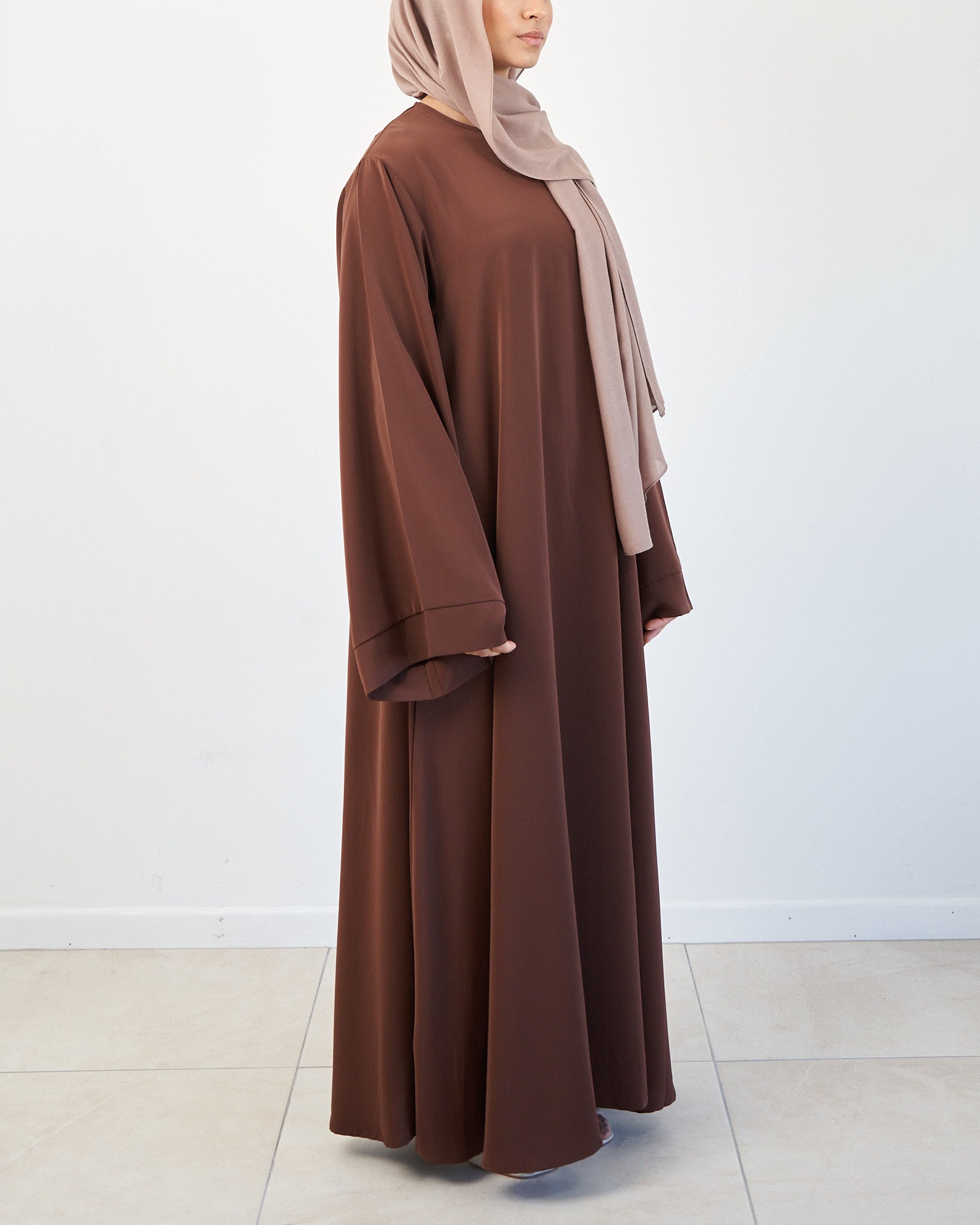 Khatijah Abaya - Coffee Closed Abaya Fajr Noor 