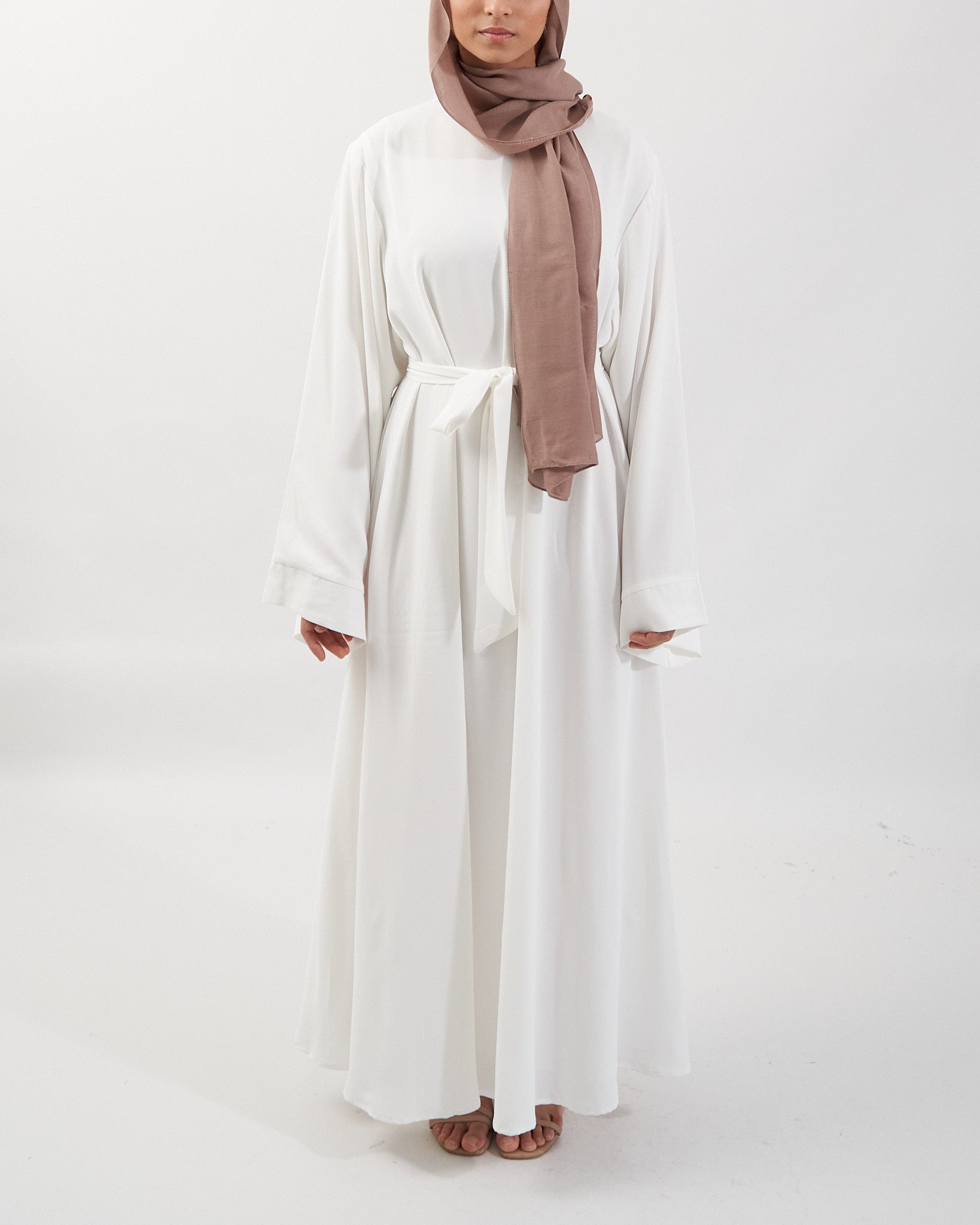 Khatijah Abaya - White Closed Abaya Fajr Noor 