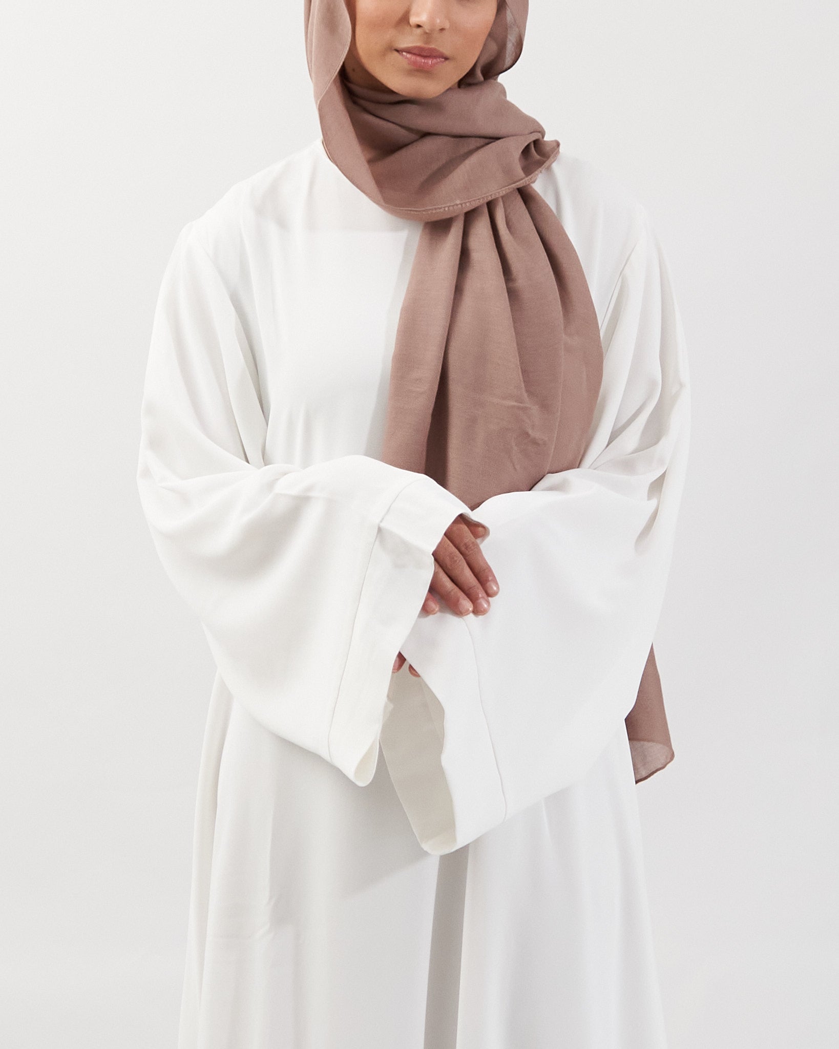 Khatijah Abaya - White Closed Abaya Fajr Noor 