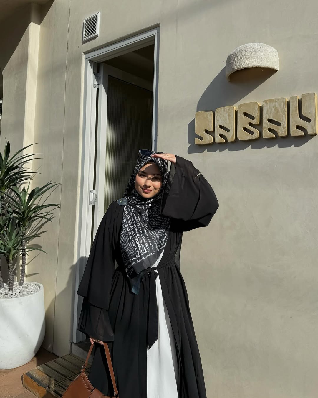 Aisha Abaya with Hijab - Black