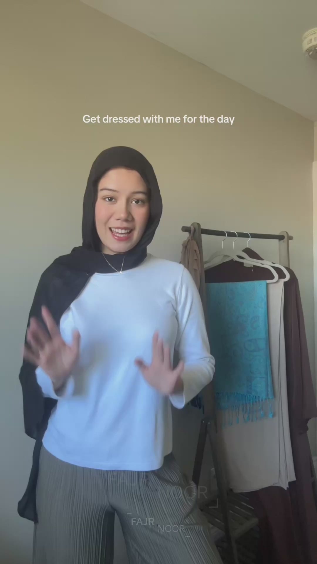 Get ready with me video featuring the Fajr Noor Khatijah Abaya in coffee brown